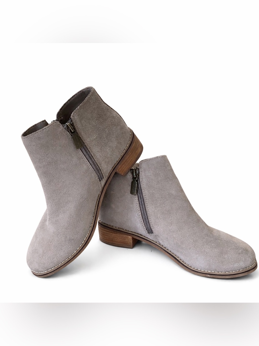 Blondo Waterproof Gray Suede Side Zip Block Heel Ankle Booties US 7.5